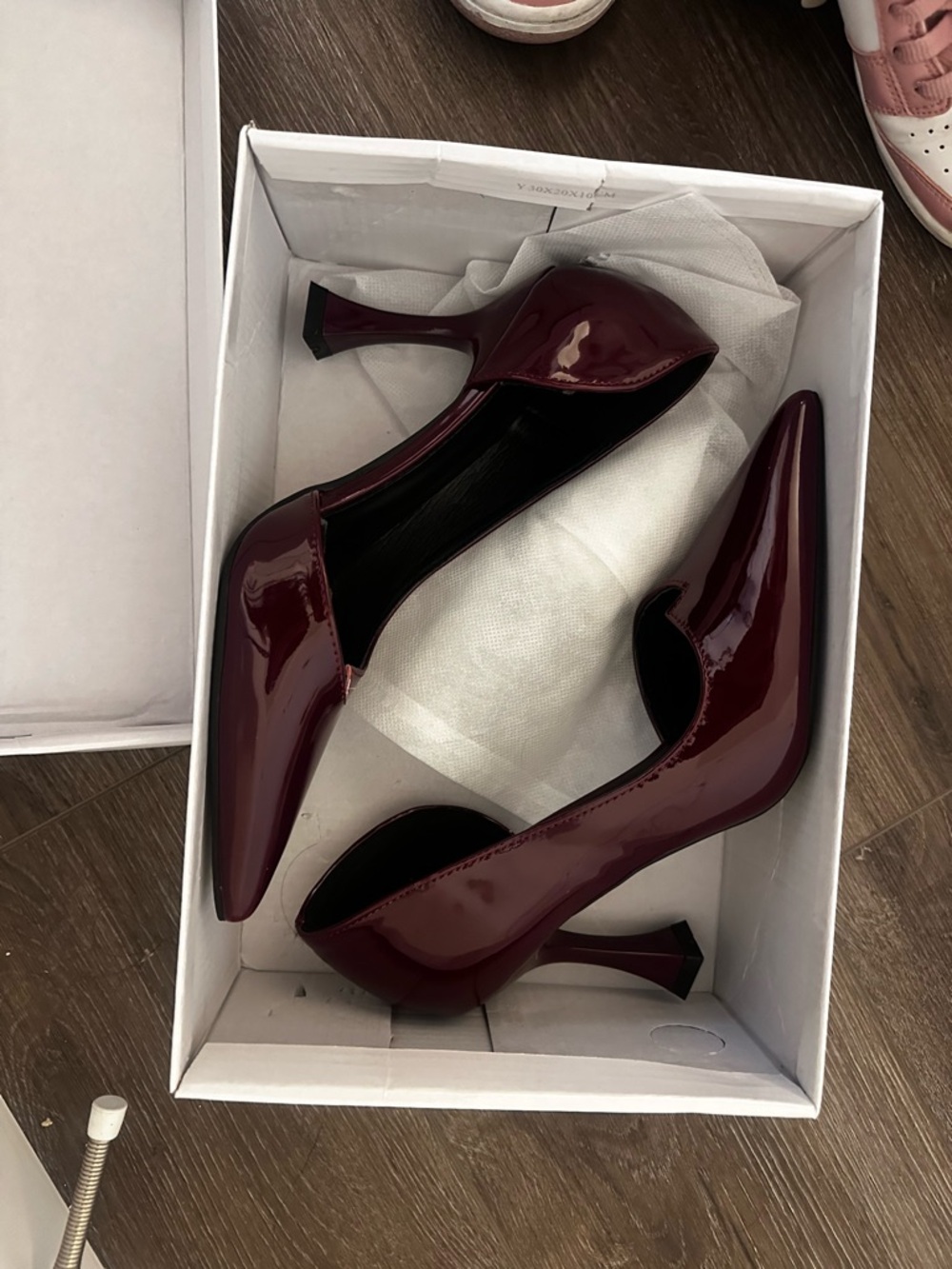 Women's Burgundy Patent Pointed-Toe Pumps